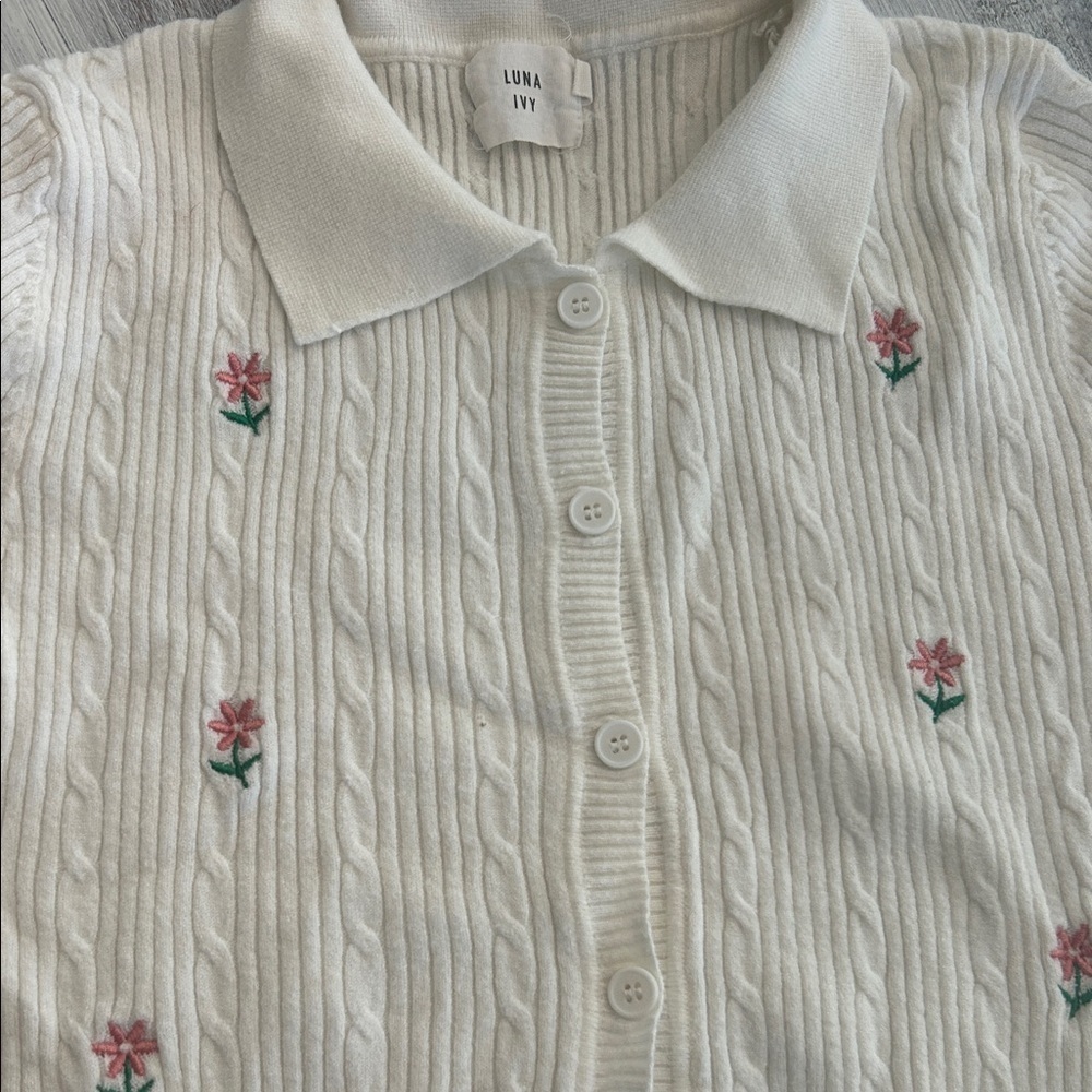 Women’s Luna Ivy White Button Down Shirt with Pink Floral Embroidery - Picture 2 of 3